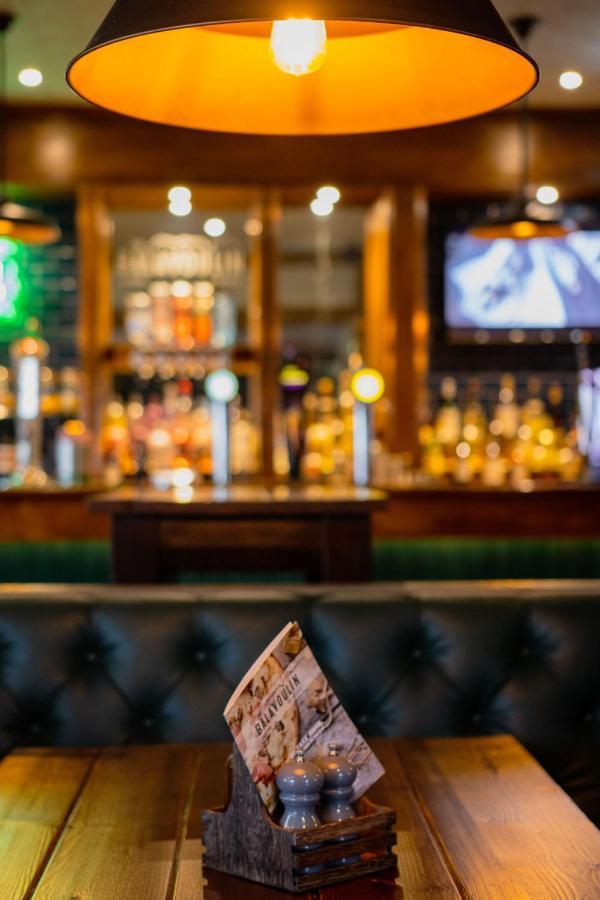 The Balavoulin - Pub With Rooms Авимор Екстериор снимка