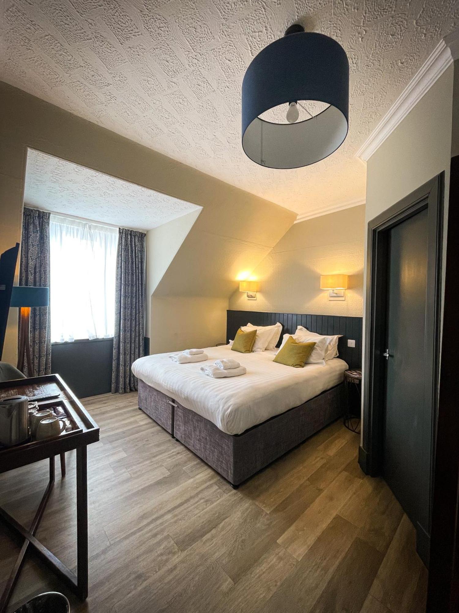 The Balavoulin - Pub With Rooms Авимор Екстериор снимка